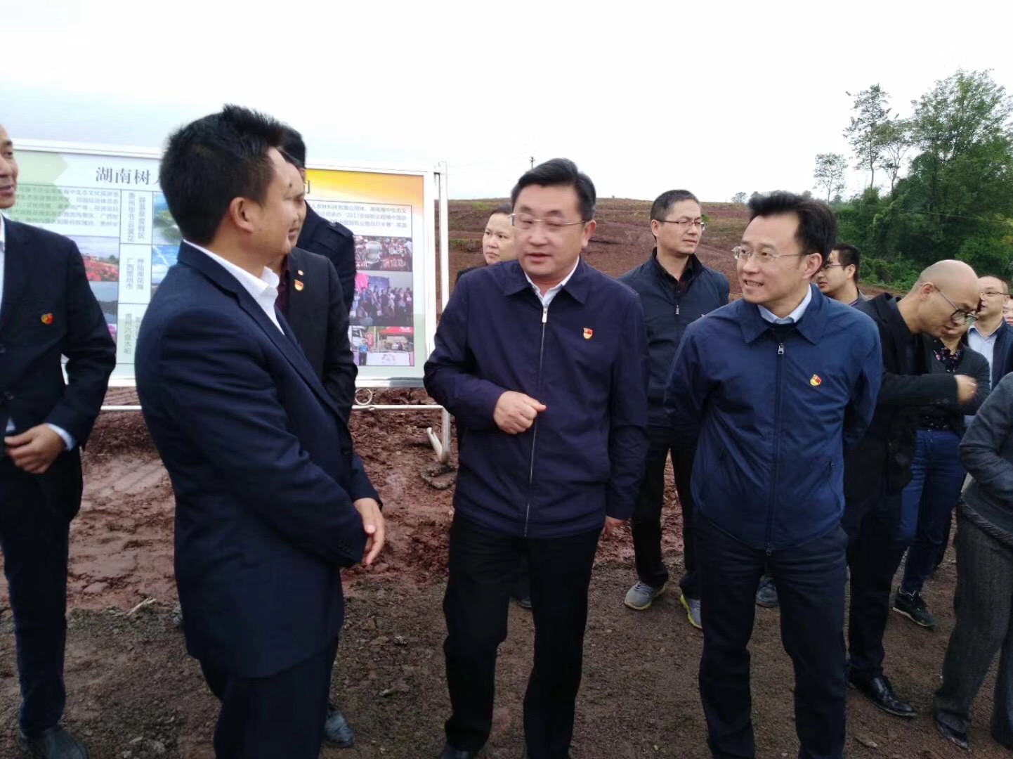 熱烈歡迎隆昌市委、政府領導蒞臨隆昌樹人公司基地視察指導工作